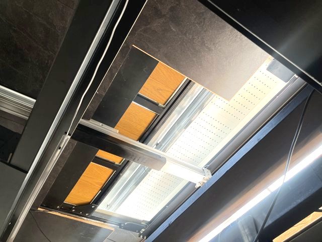 熊取町朝代西4丁目　中古戸建のその他|サンルームの上部は自動開閉が可能です。