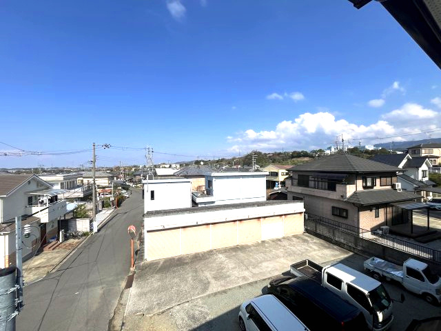 熊取町朝代西4丁目　中古戸建の展望|2階バルコニーからの外の景色です。
高い建物がなく、熊取町を一望できます。