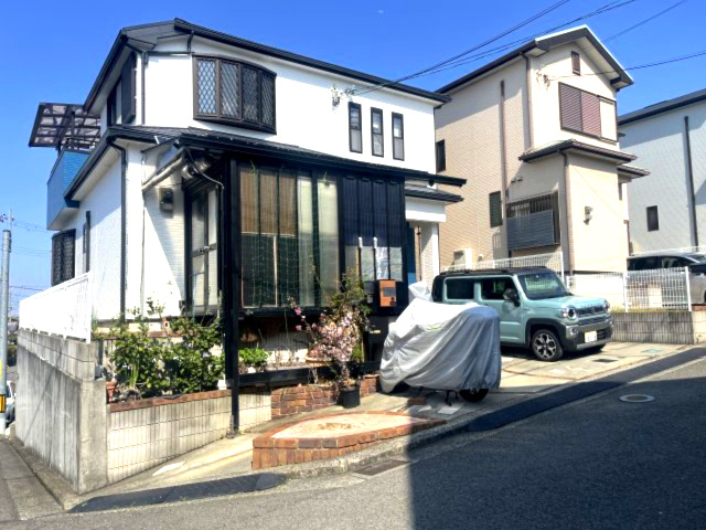 熊取町朝代西4丁目　中古戸建の外観|2022年8月頃に屋根・外壁塗装済み。