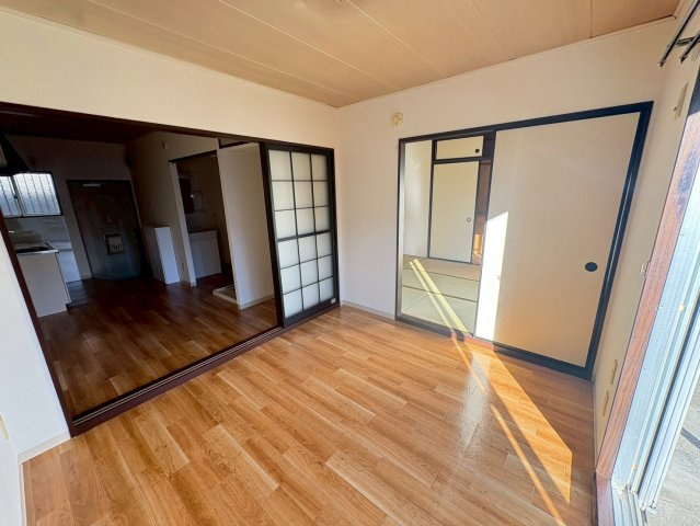 ドルフ石井Ｂ棟の居間・リビング