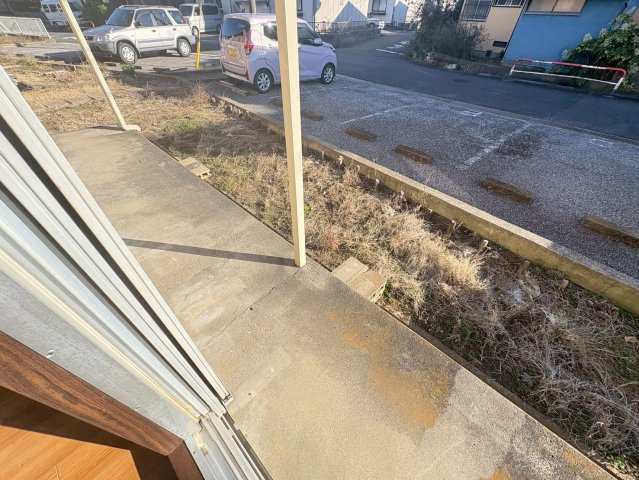 ドルフ石井Ｂ棟の庭