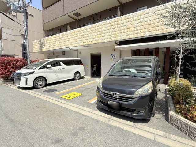 レシェンテ西梅田　仲介手数料無料の駐車場