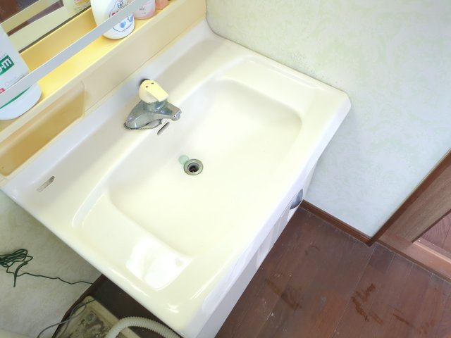 【独立洗面台】 | 山武市松ヶ谷ロ　中古戸建 | 1階洗面所