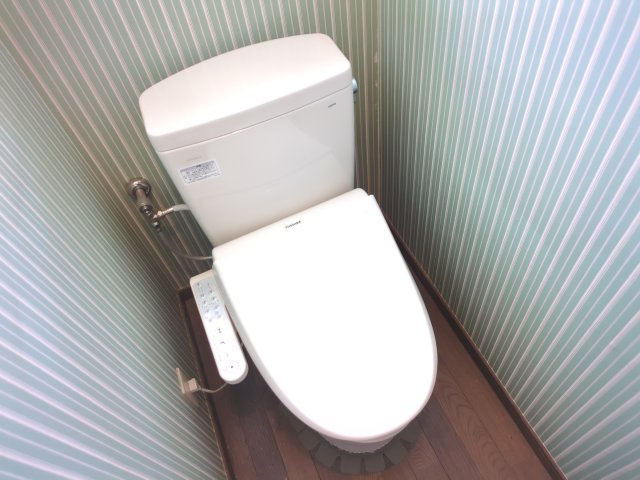 【トイレ】 | 山武市松ヶ谷ロ　中古戸建 | 2階トイレ