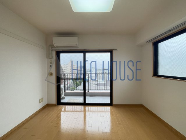 クアトロエスペランサの居間・リビング