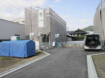 広島市安佐南区上安１丁目　新築一戸建て(全2棟)の前面道路含む現地写真