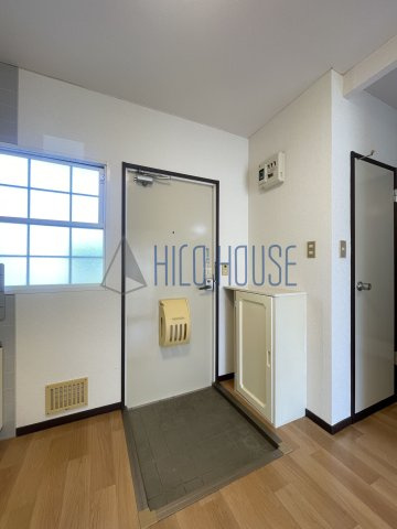 嵐山ハイツの玄関