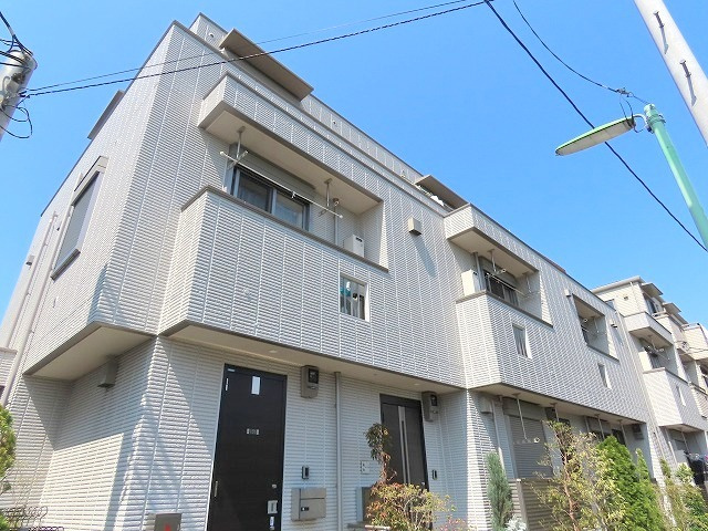 ヴィラージュ烏山の外観