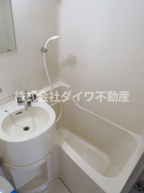 シャレーミウラの浴室