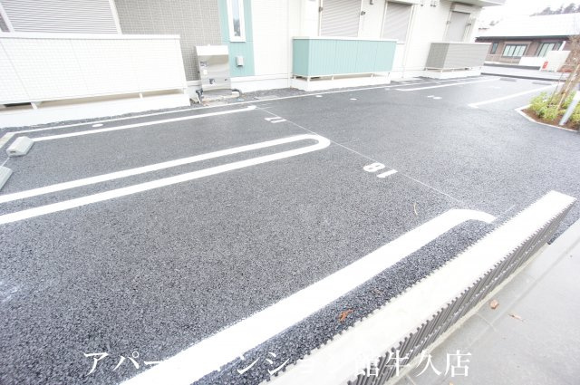 ワレアハレの駐車場
