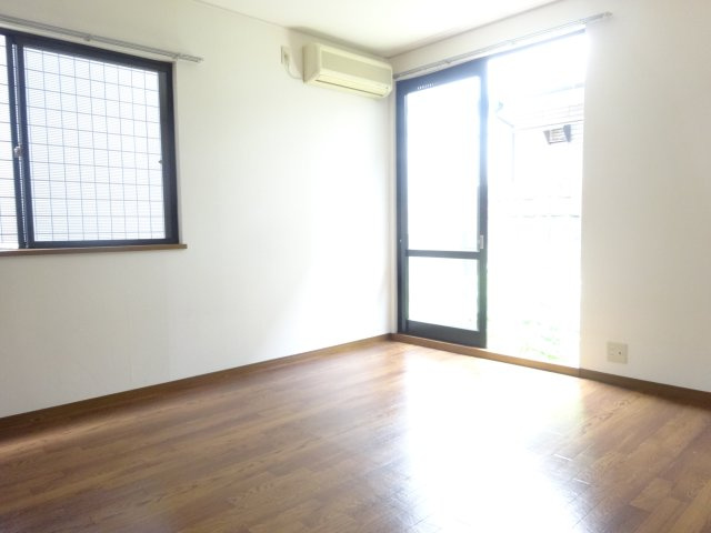 グランピア宝塚の居間・リビング