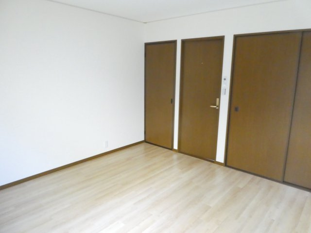 グランピア宝塚の居間・リビング