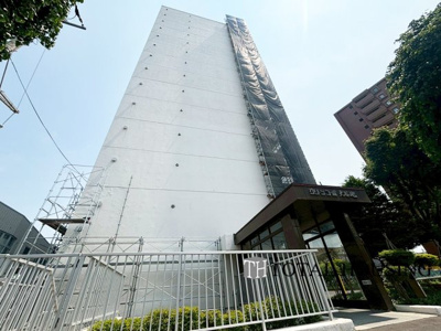 【外観】 | グリーンコーポ大谷地 | 流行に左右されず、将来にわたって価値が継続する「上質」な佇まい。親しみやすさが暮らしを豊かにしてくれる住空間です。