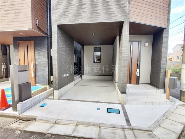 【駐車場】 | 川越市稲荷町 | 愛車を風雨から守るビルトインガレージです