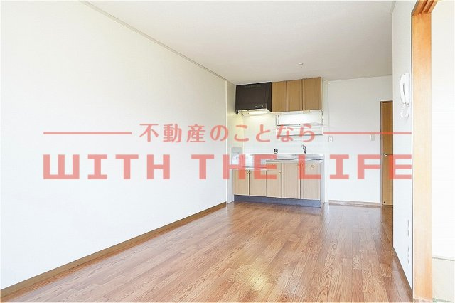 セジュール坂井Ⅰ【10,000円キャッシュバック対象物件】の内装|明るい色調の室内です