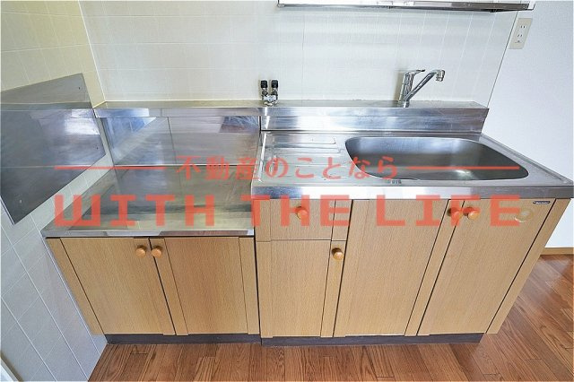 セジュール坂井Ⅰ【10,000円キャッシュバック対象物件】のキッチン|コンパクトなキッチンで掃除もラクラク