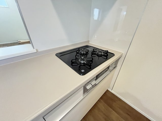 【キッチン】 | 福岡市東区土井3丁目　2号棟（全3棟）【仲介手数料無料・0円】 | 現地写真。