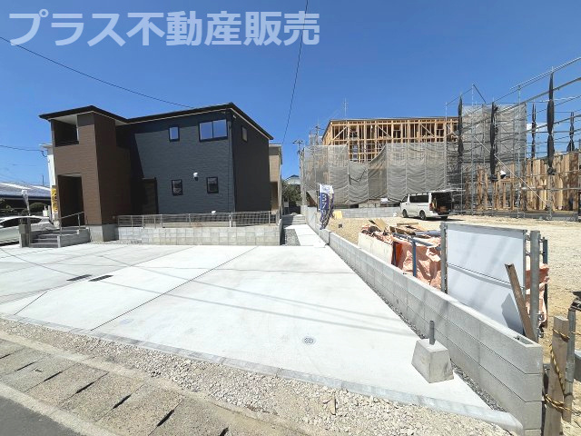 【外観】 | 福岡市東区土井3丁目　2号棟（全3棟）【仲介手数料無料・0円】 | 現地写真。プラス不動産販売なら、現場の全ての棟をまとめてご見学頂けます。