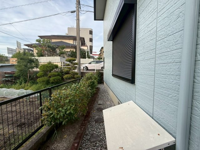 豊明市前後町五軒屋　中古戸建の前面道路含む現地写真