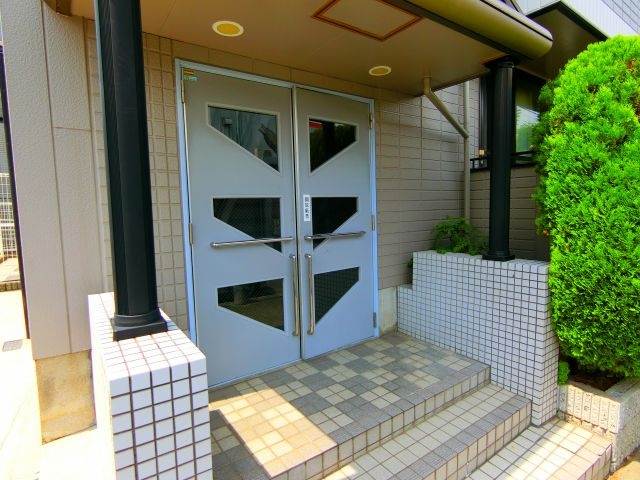 YF深阪のエントランス