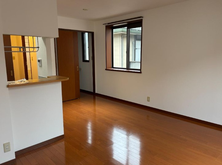 アクア西松ヶ丘北館の居間・リビング