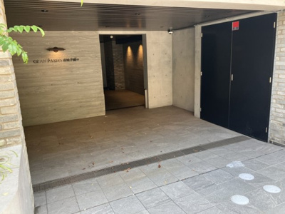 【エントランス】 | GRANPASEO成城学園前