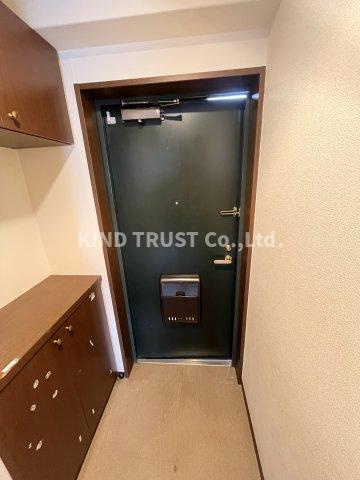 リーガル豊崎の玄関|落ち着いた玄関です