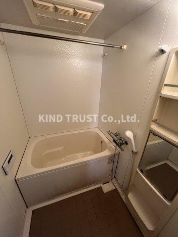 リーガル豊崎の浴室|ゆったり過ごせるお風呂です