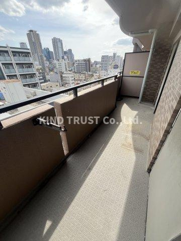 リーガル豊崎のバルコニー|暖かな日差しのふりそそぐバルコニー