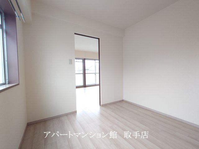 長塚マンションの寝室