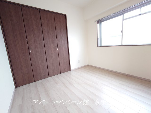 長塚マンションの寝室