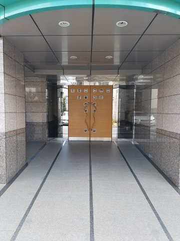 ディアナコート下北沢のエントランス