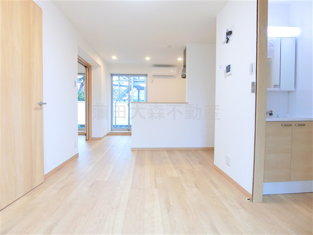 Lares East(ラレースイースト)の居間・リビング|LDK11.5帖