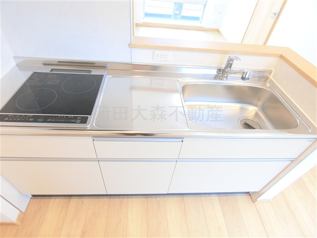 Lares East(ラレースイースト)のキッチン