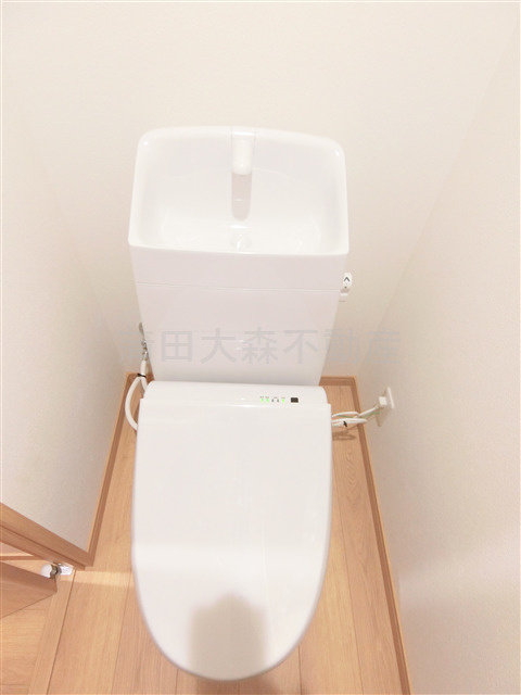 Lares East(ラレースイースト)のトイレ