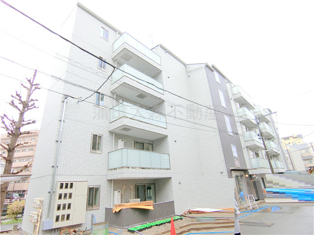 Lares East(ラレースイースト)の外観|2025年3月築　RC鉄筋コンクリート造地上5階建て総戸数10戸
東京都大田区新蒲田2丁目　JR京浜東北線蒲田駅徒歩12分、東急多摩川線矢口渡駅徒歩7分