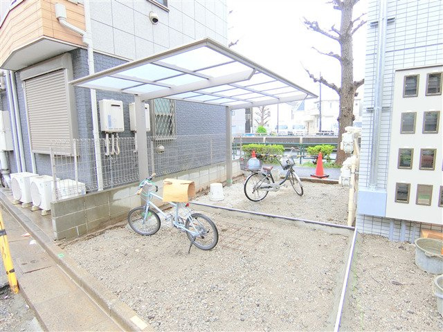 Lares East(ラレースイースト)のその他共用部分|駐輪場
