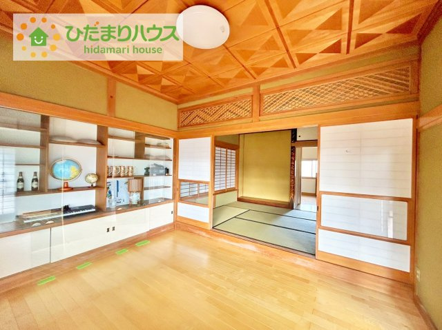 北茨城市磯原町木皿　中古戸建の洋室|和室と地続きの洋室(^^♪