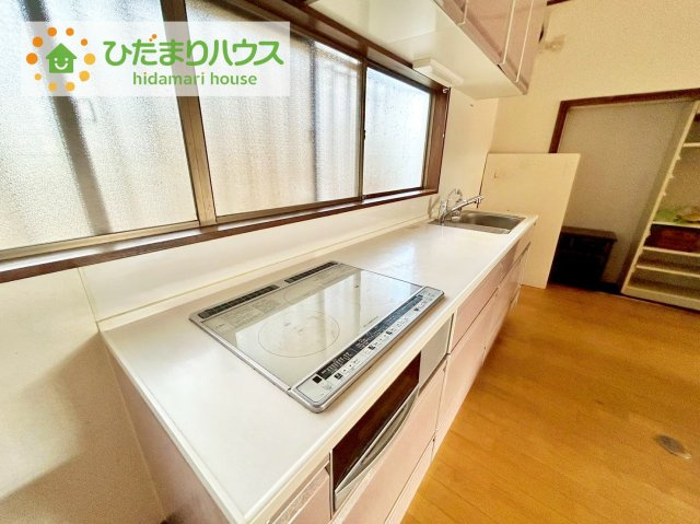 北茨城市磯原町木皿　中古戸建のキッチン|IHコンロでお子様とご一緒にお料理はいかがでしょうか(^^)/