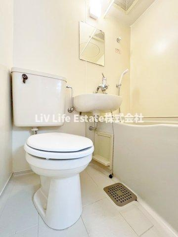 石山ビルの浴室