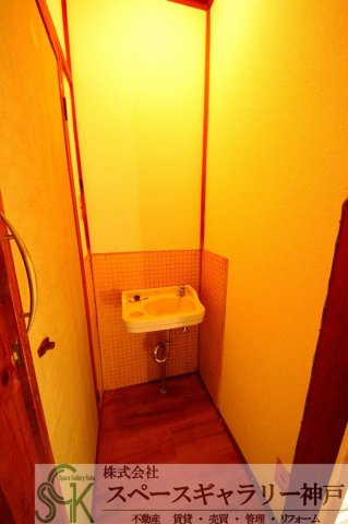 南海荘の洗面所|※お部屋により仕様が異なる場合があります※