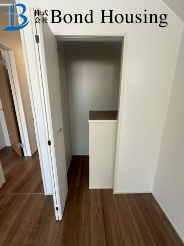 南向きで陽当たり良好　桃山台6丁目　新築2区画　2号棟の収納