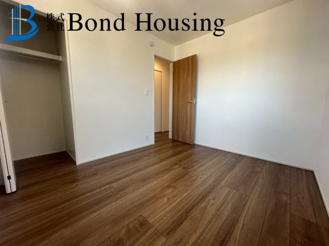 南向きで陽当たり良好　桃山台6丁目　新築2区画　2号棟の洋室