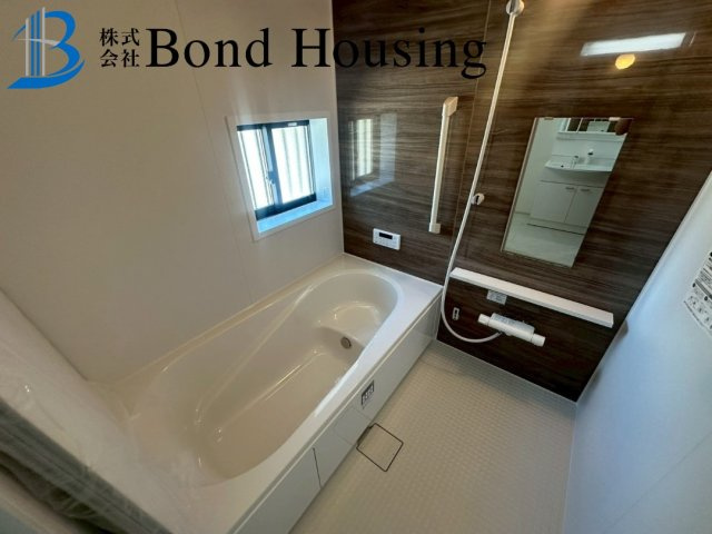 南向きで陽当たり良好　桃山台6丁目　新築2区画　2号棟の浴室