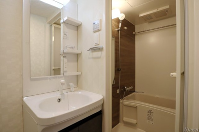 【洗面所】 | S-RESIDENCE今池arcana | 明るい洗面所です