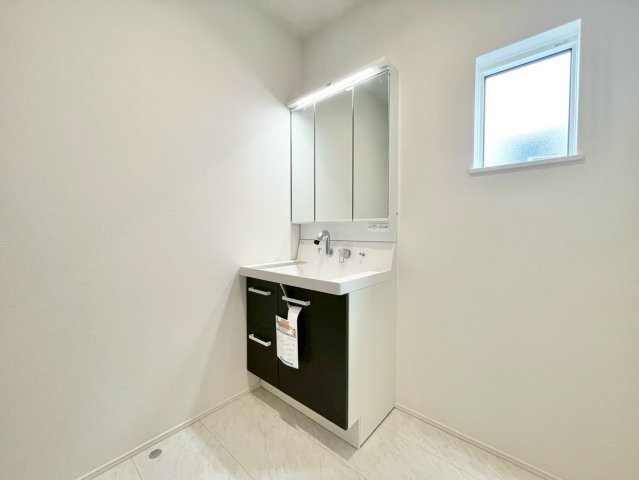 【脱衣所】 | 神栖市若松中央2号棟 | 3LDK　最短即日見学も可能です。お気軽にお問合せください。