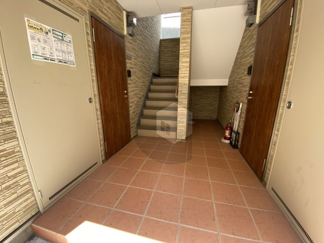 ノイヴェル布施のロビー