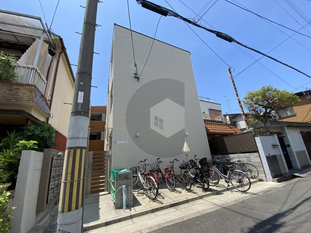 ノイヴェル布施の外観