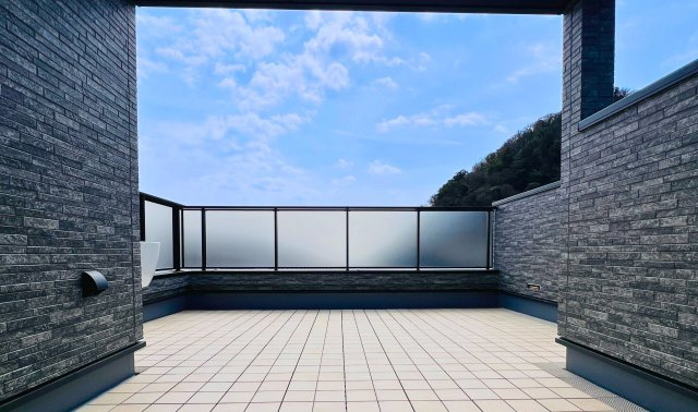 格式高い、葉山町一色アドレスのバルコニー|葉山町一色アドレス、完成な住宅街にラグジュアリーなデザイナーズ住宅が誕生！