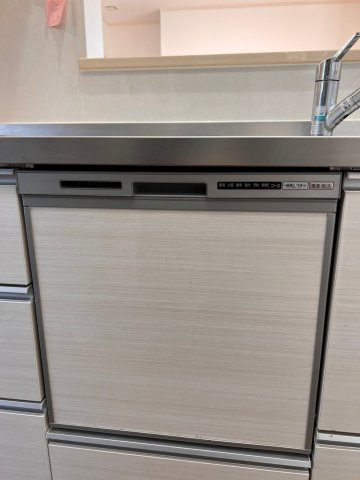 松本市村井町西1丁目　中古住宅のキッチン|食洗器で食器の片付けも簡単で、家族の食器も収納できます